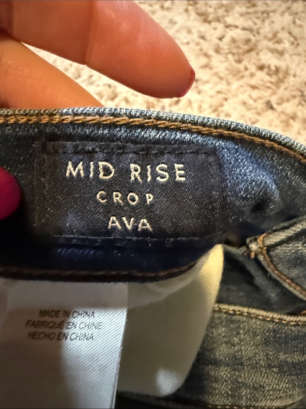 Lucky Brand Women's Straight Leg Jeans in Medium Wash Blue - Picture 4 of 9